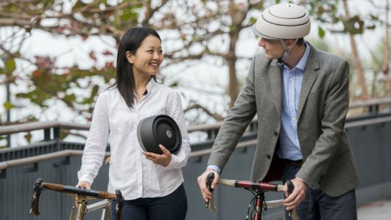 Closca cascos plegables para ciclistas urbanos de hoy