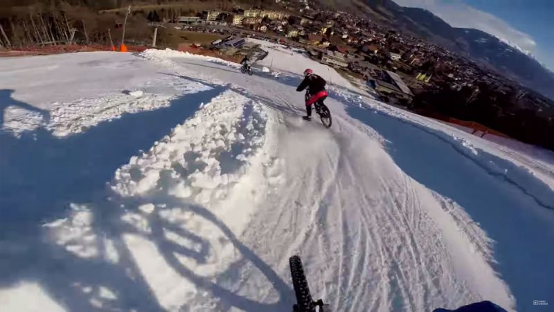 Excelente video de Downhill MTB en la nieve